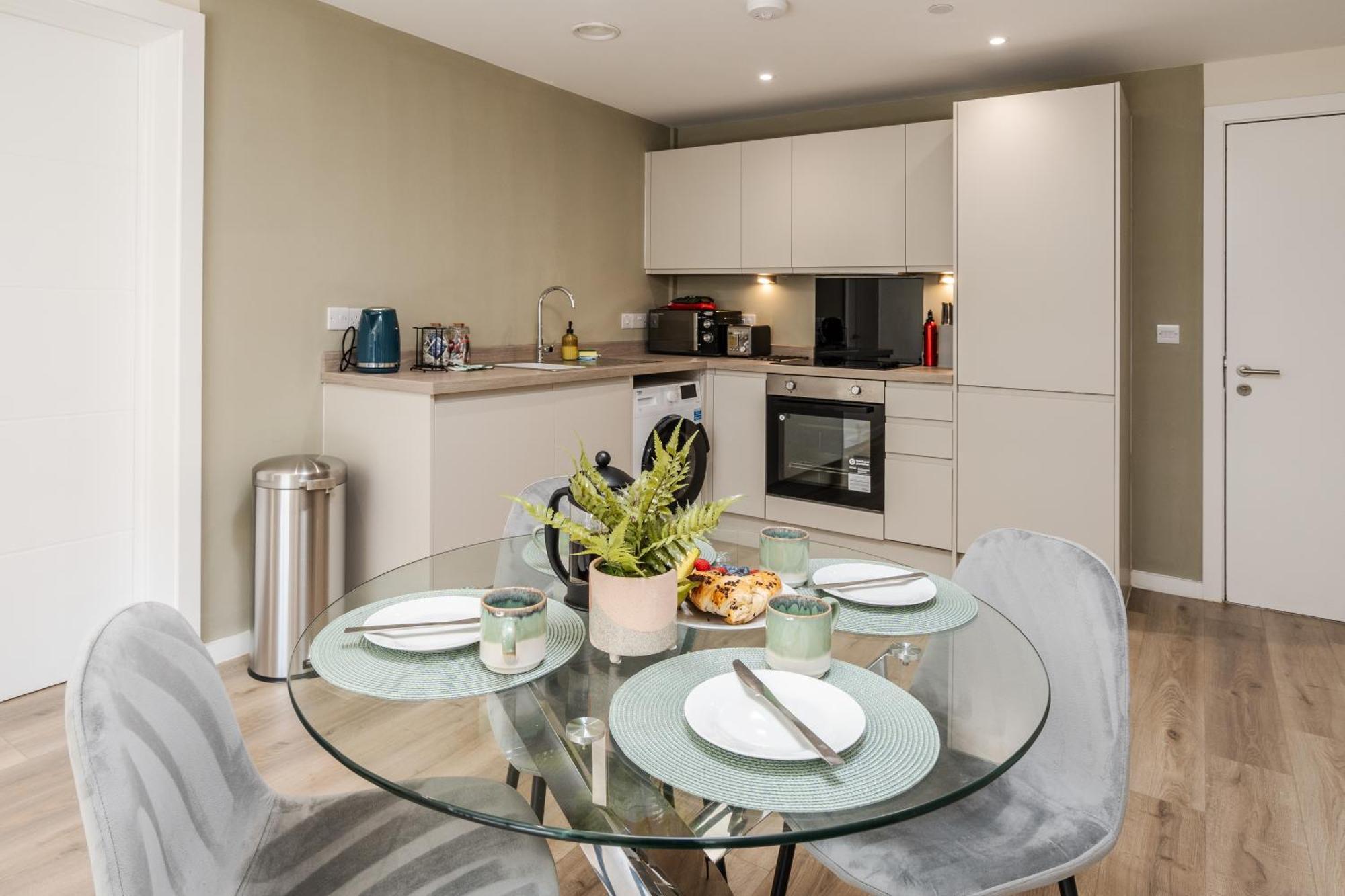 Liverpool City Apartment With Parking & Ev Exterior photo